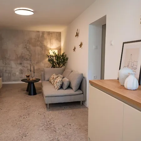 Atrio Silente - Two Connected One Bedroom - Sleeps 4 - 800 M From Old Town Spalato